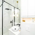 Apartamento White Deluxe With Terrace By Oneapartments *