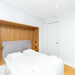 White Deluxe With Terrace By Oneapartments Apartamento