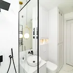 Apartamento White Deluxe With Terrace By Oneapartments *