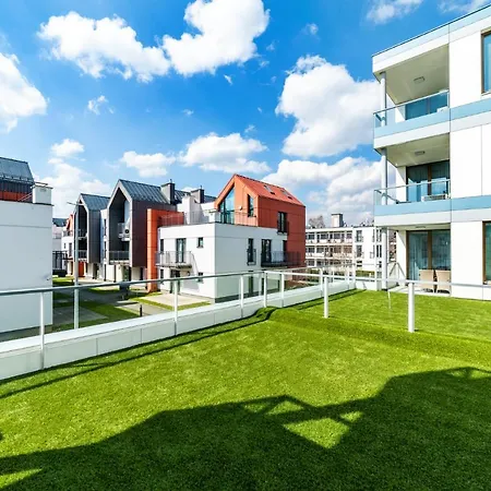 White Deluxe With Terrace By Oneapartments Gdansk
