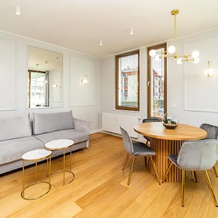 Apartment White Deluxe With Terrace By Oneapartments Gdansk