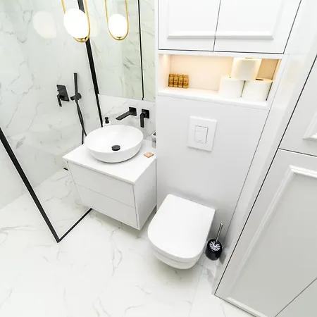 White Deluxe With Terrace By Oneapartments * 그단스크