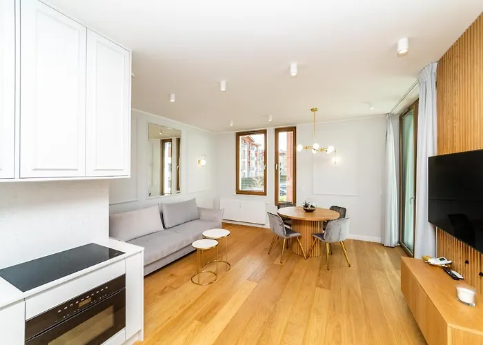 White Deluxe With Terrace By Oneapartments * Danzica