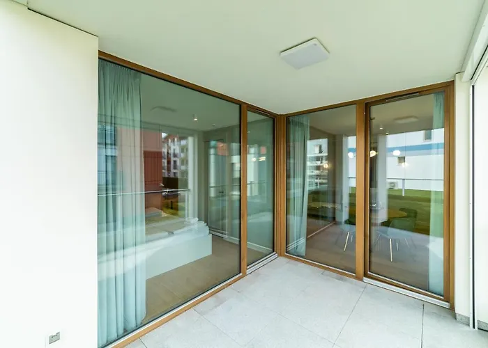 White Deluxe With Terrace By Oneapartments *