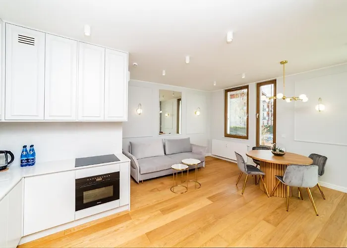 White Deluxe With Terrace By Oneapartments * Danzica